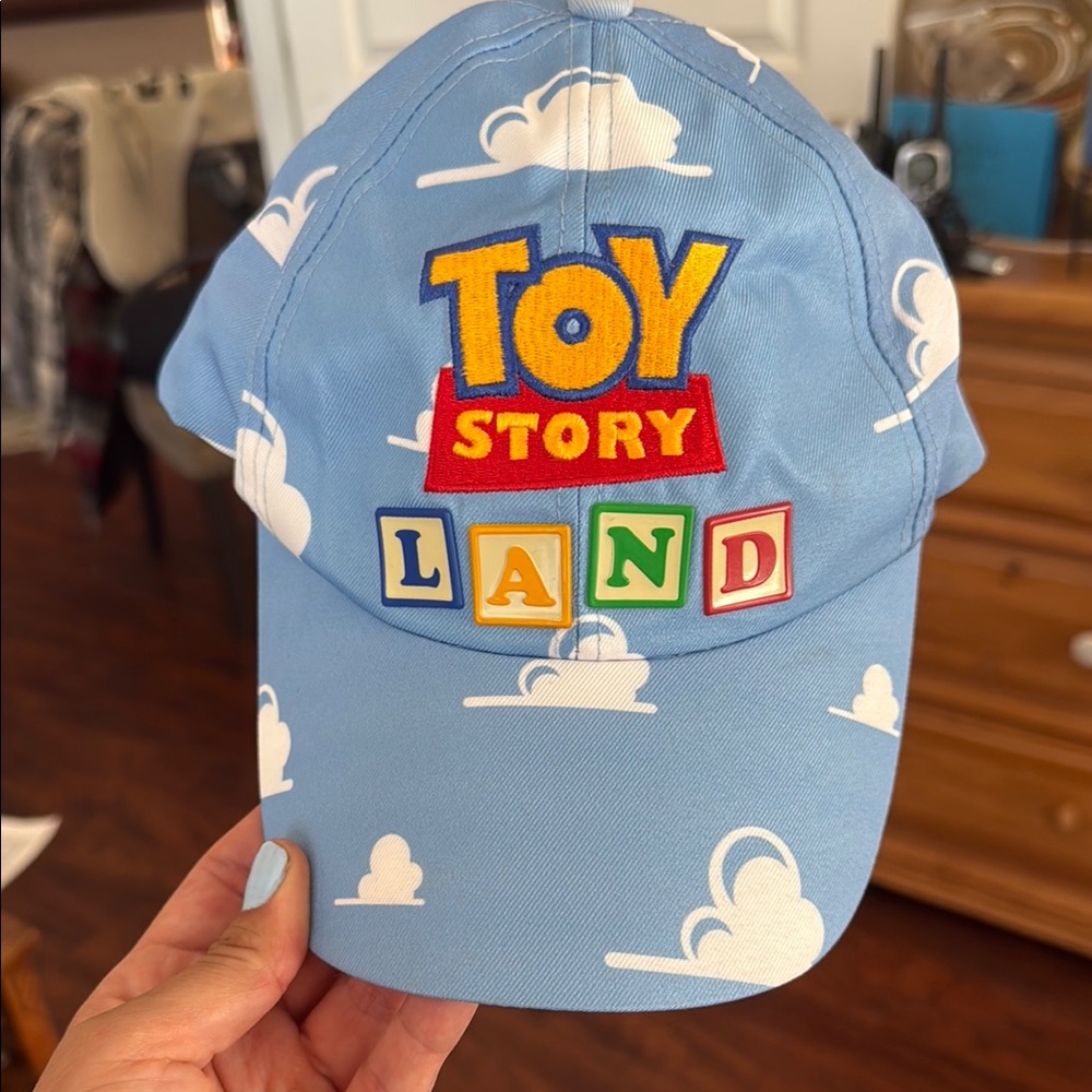 WDW Toy Story land cloud cap